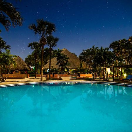 Hotel Soleil Pacifico Chulamar エクステリア 写真