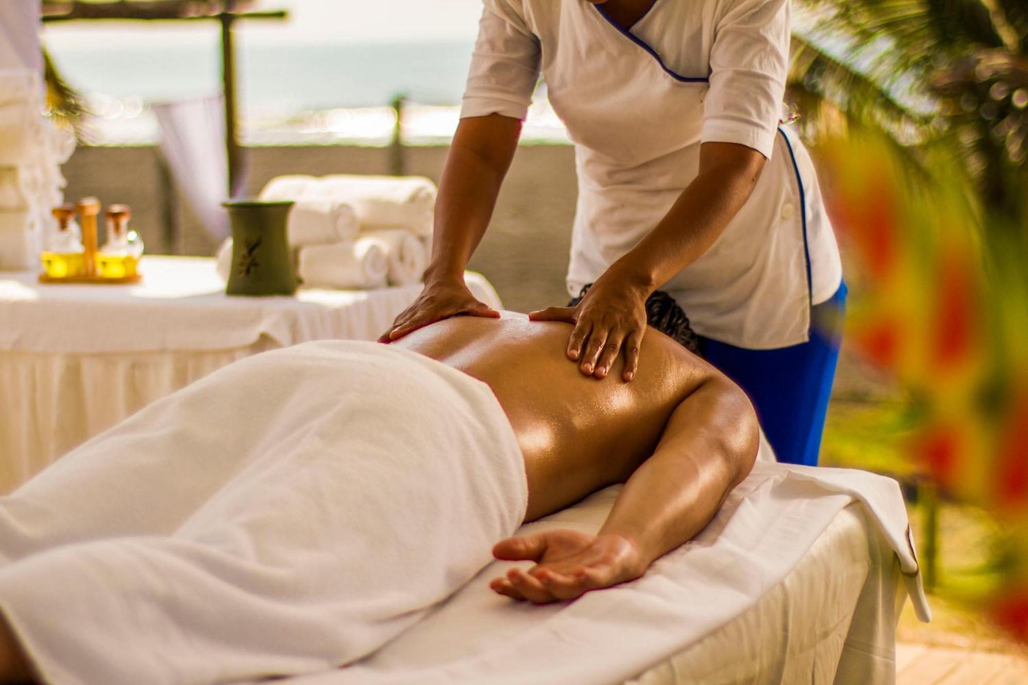 Hotel Soleil Pacifico Chulamar エクステリア 写真