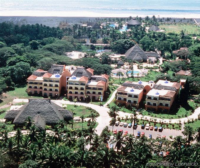 Hotel Soleil Pacifico Chulamar エクステリア 写真