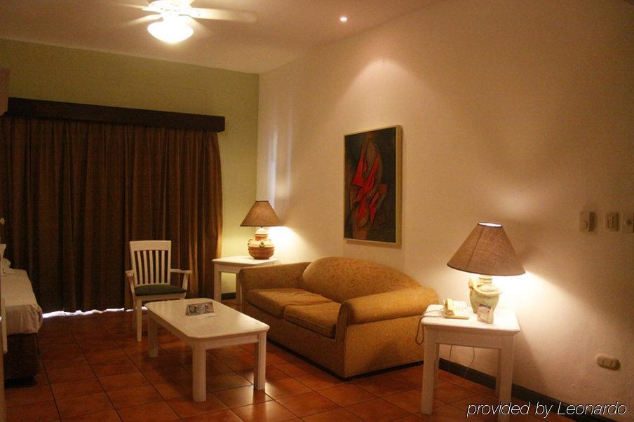 Hotel Soleil Pacifico Chulamar エクステリア 写真