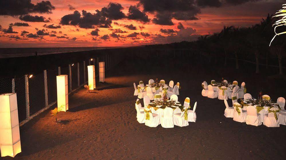 Hotel Soleil Pacifico Chulamar エクステリア 写真