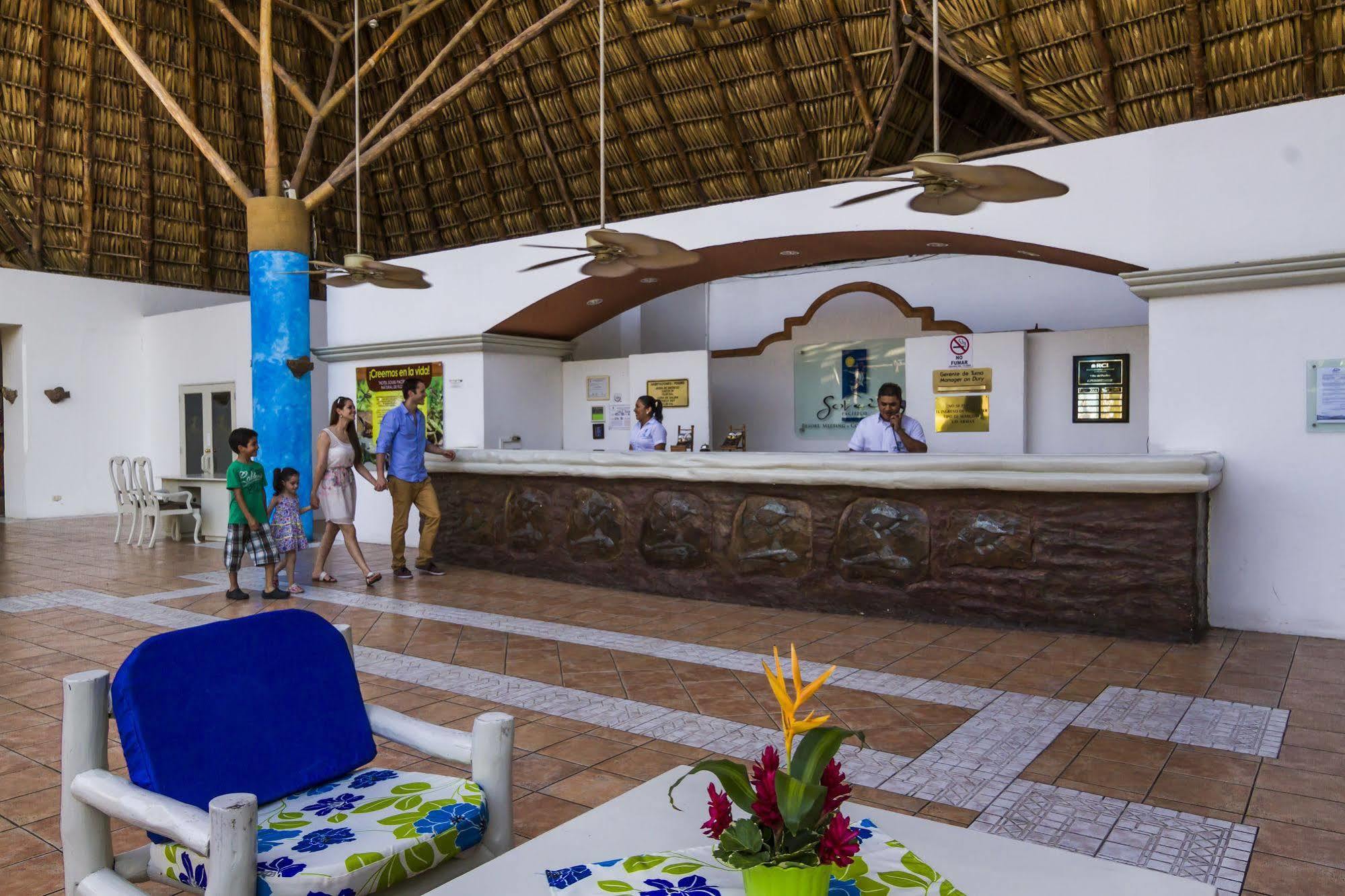 Hotel Soleil Pacifico Chulamar エクステリア 写真