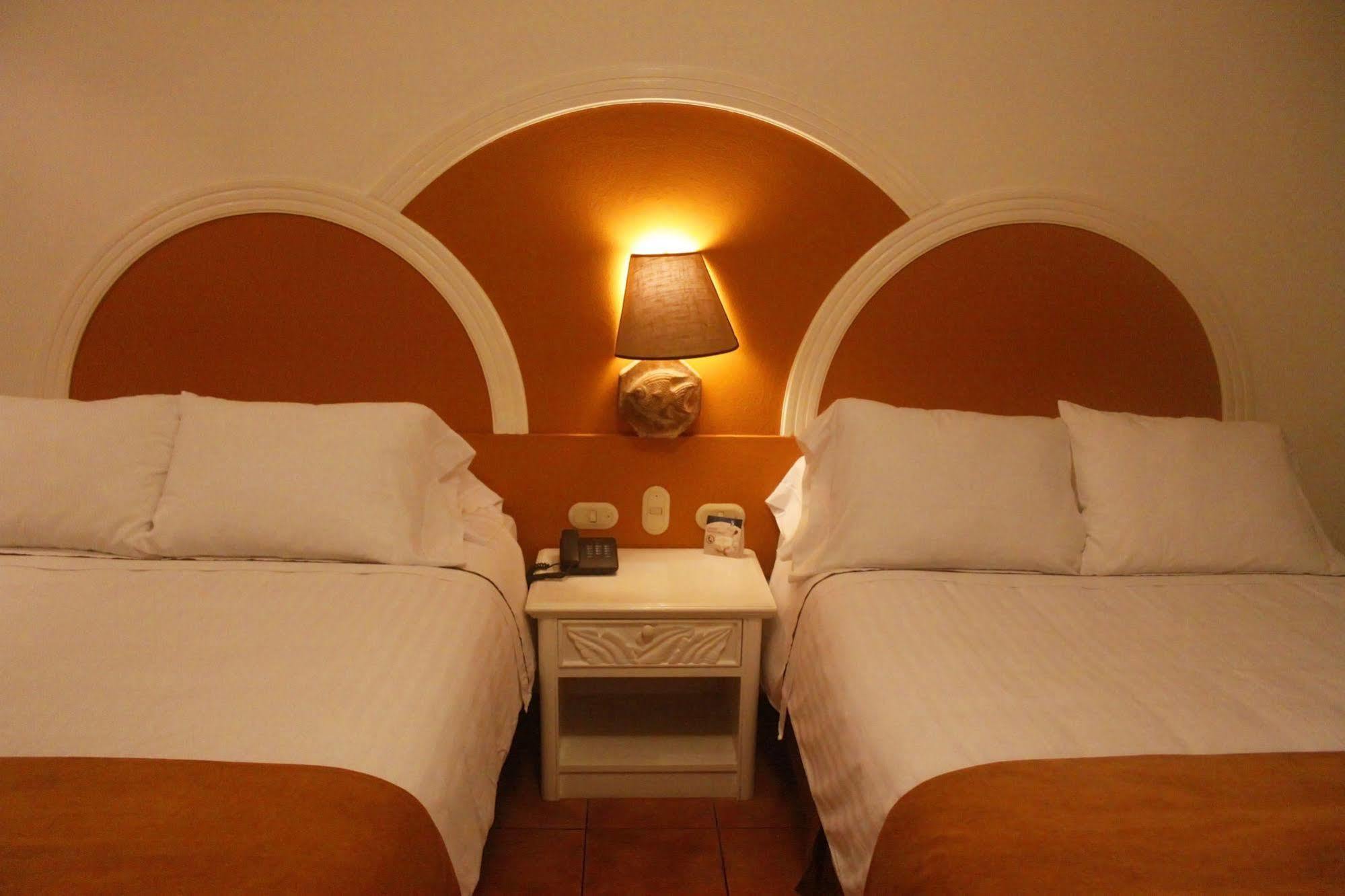 Hotel Soleil Pacifico Chulamar エクステリア 写真